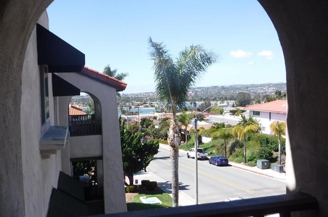2530 Clairemont Dr #303, San Diego